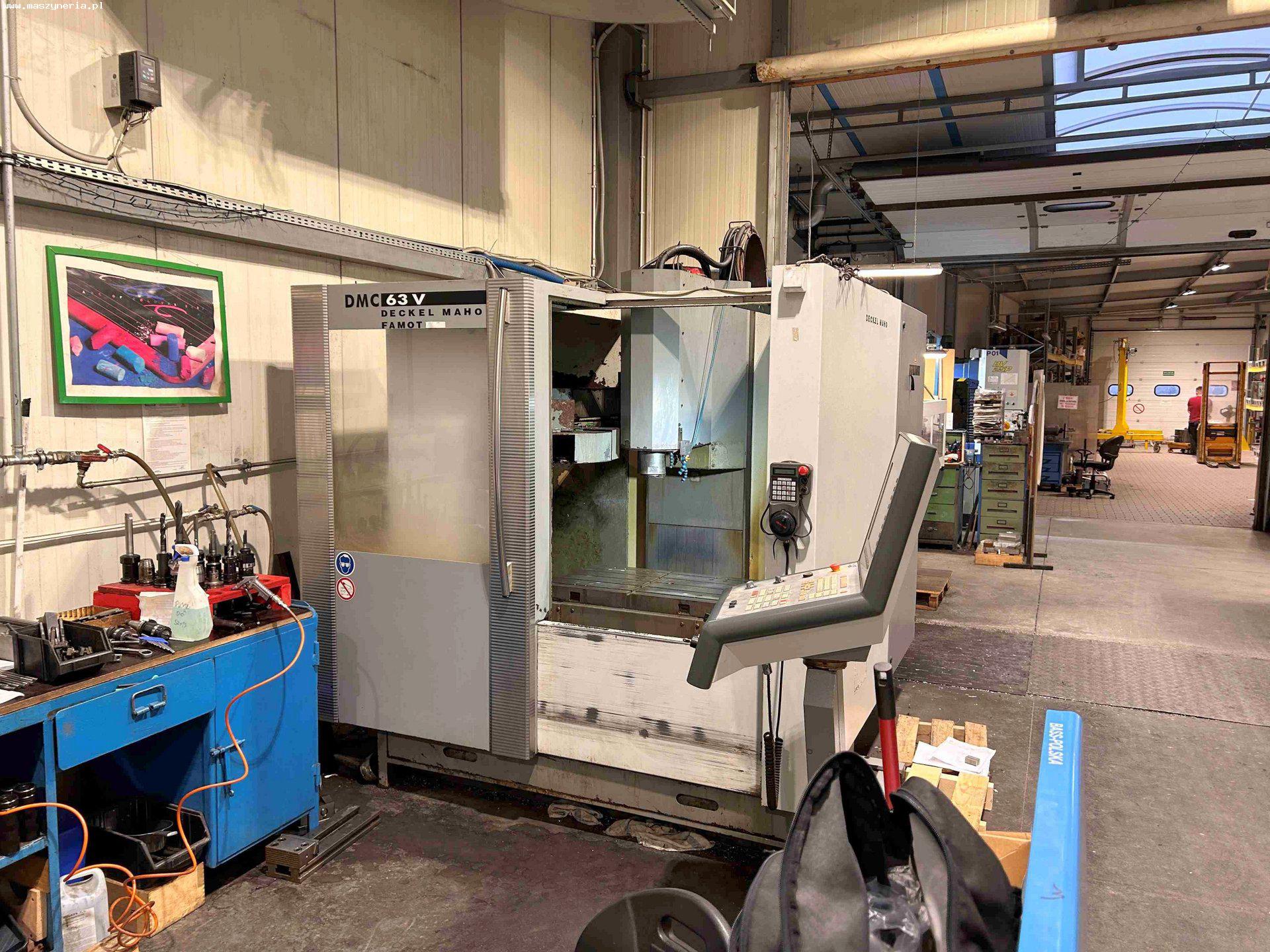 Centro di lavoro verticale CNC DECKEL MAHO DMC 63 V in vendita - foto 1